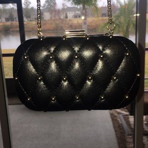 Guess wallet purse on short chain